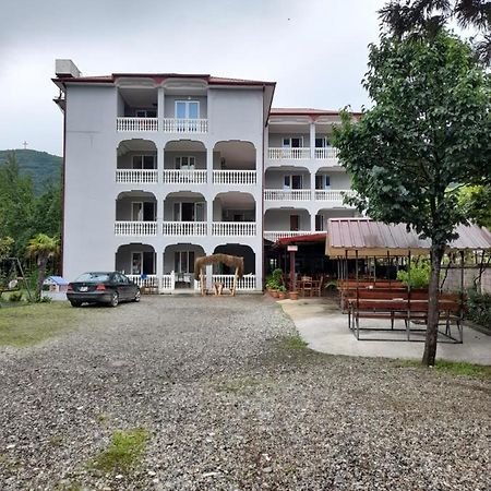 Beliy Dom Kvariati Exterior foto