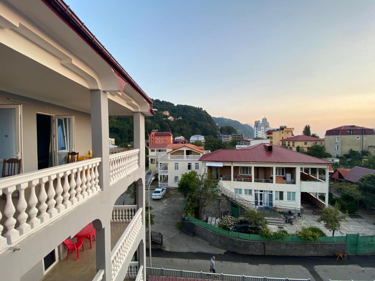 Beliy Dom Kvariati Exterior foto