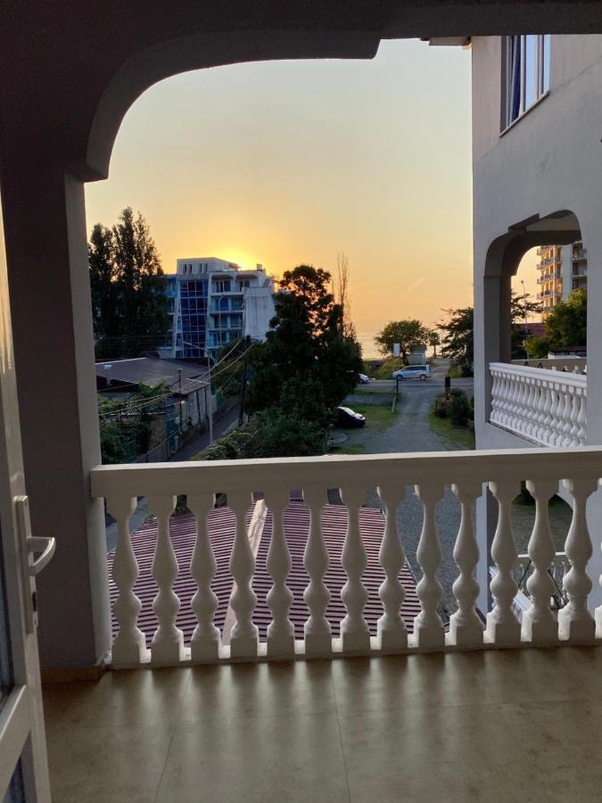 Beliy Dom Kvariati Exterior foto