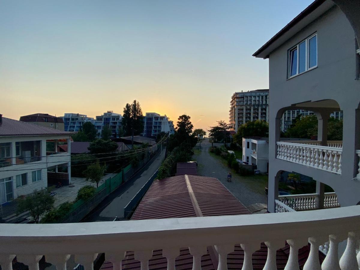 Beliy Dom Kvariati Exterior foto