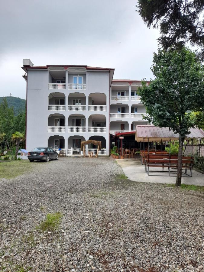Beliy Dom Kvariati Exterior foto
