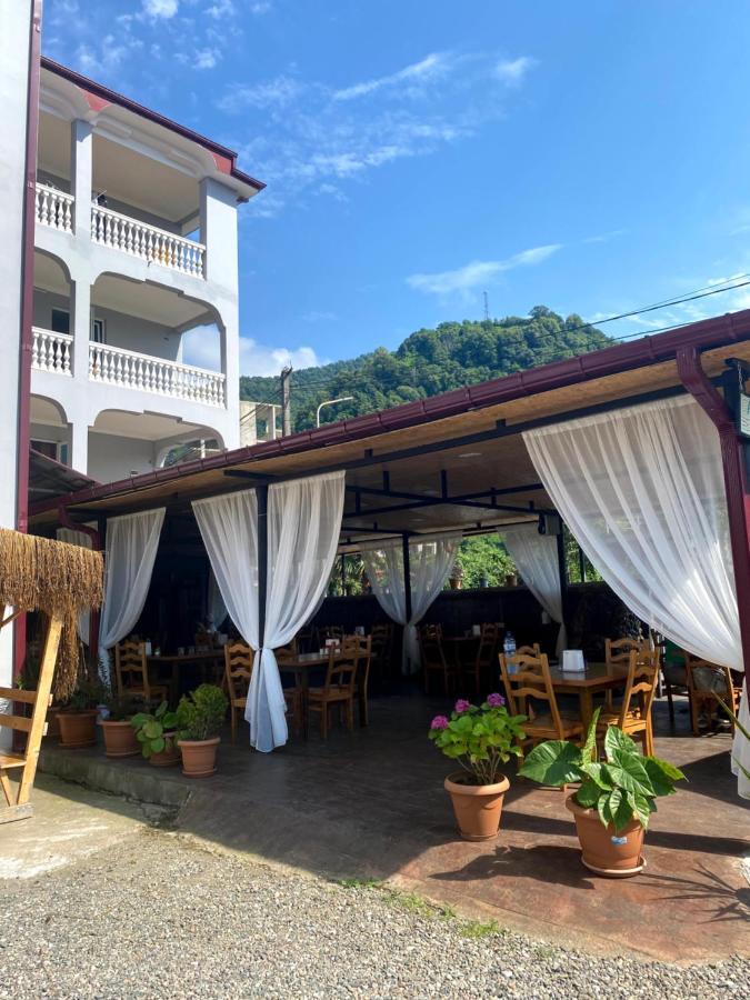 Beliy Dom Kvariati Exterior foto