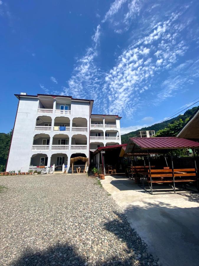 Beliy Dom Kvariati Exterior foto