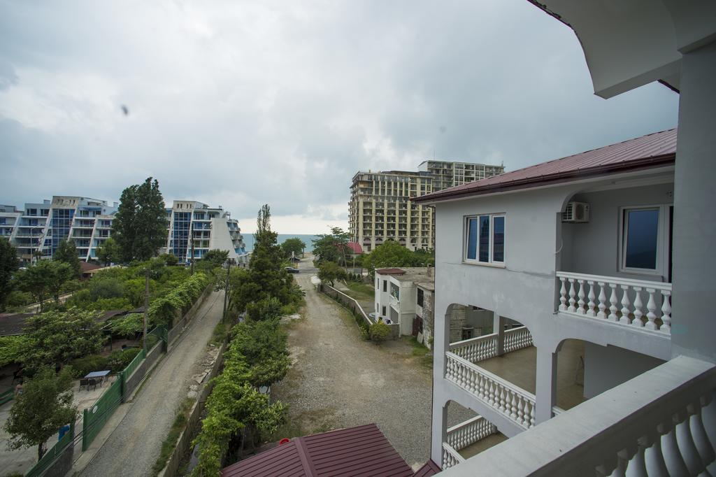 Beliy Dom Kvariati Exterior foto